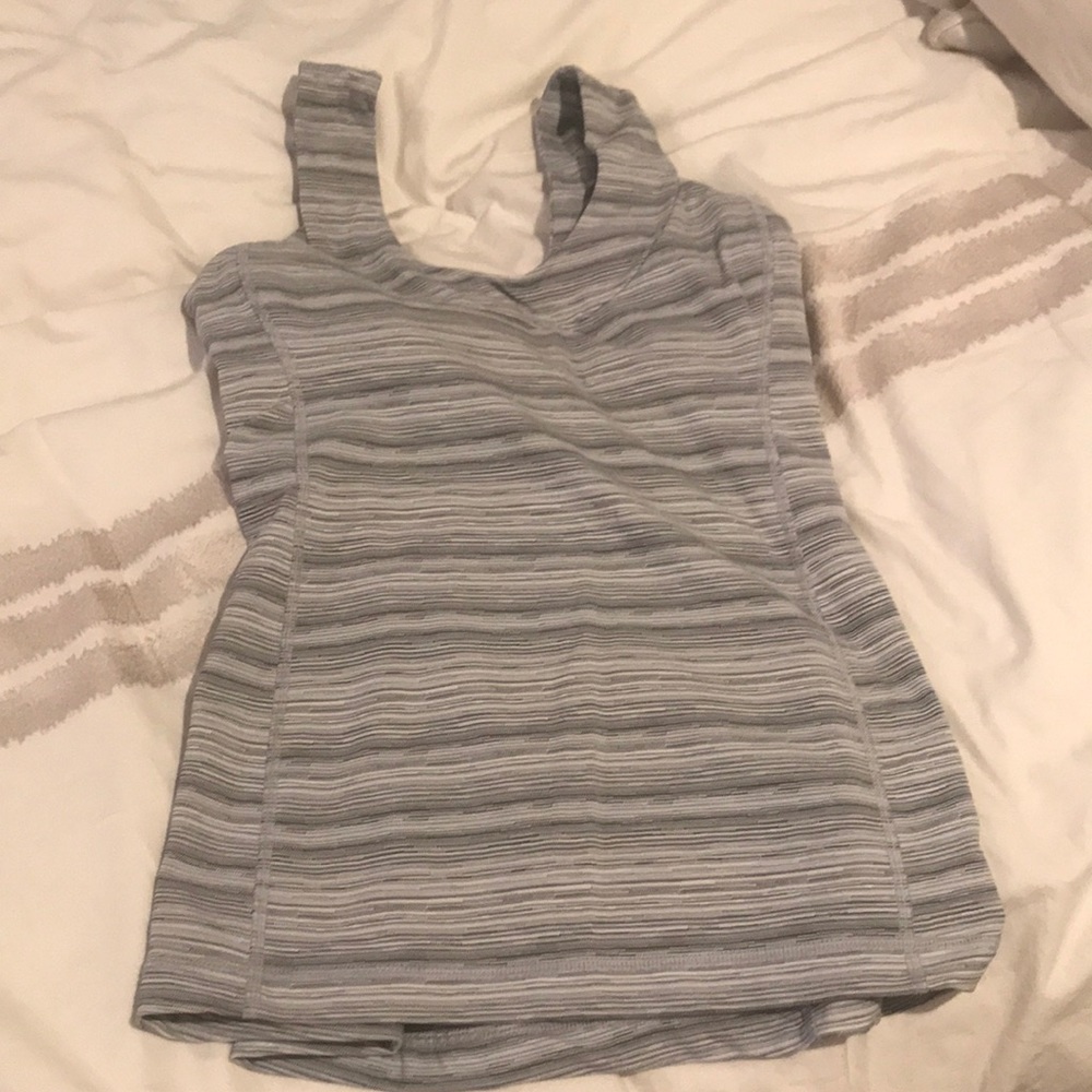 Light grey striped lululemon tank